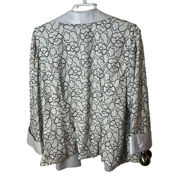 R&M Richards white and black floral lace rhinestone blazer with white collar 18W - Picture 8 of 8